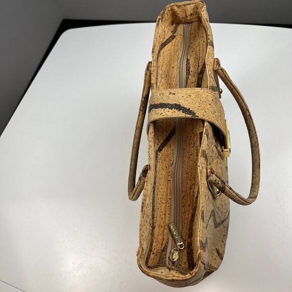 Cork design medium tote bag made in Portugal tan brown - Picture 11 of 16